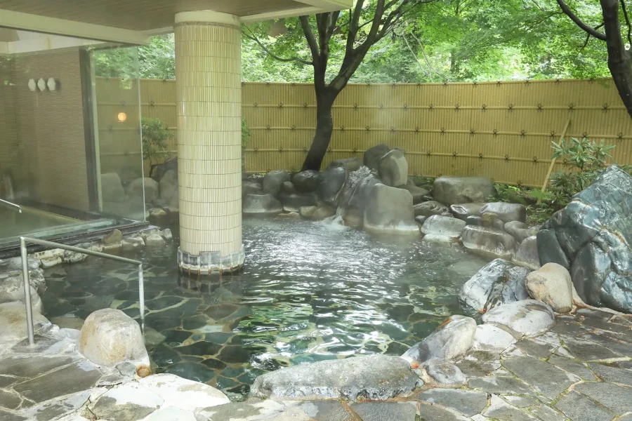 ホテル湯の陣